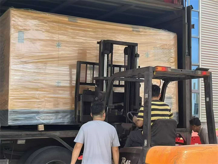 冰球突破豪华版网址动力发货 江苏200千瓦柴油发电机