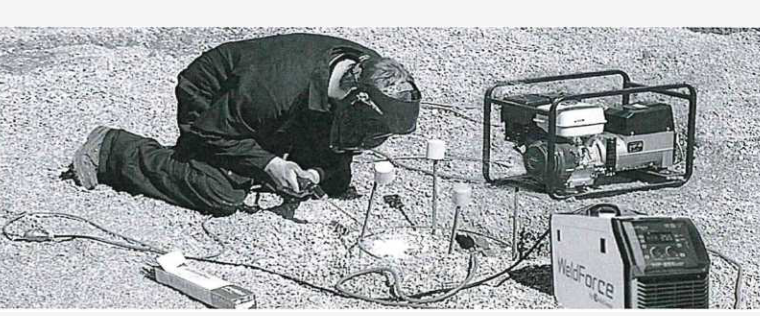 <b>肯尼亚用户用的10kw发电机带焊机,上海欧鲍实业有</b>