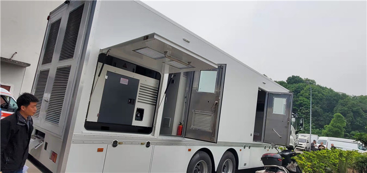 特种指挥车装配20kw发电机