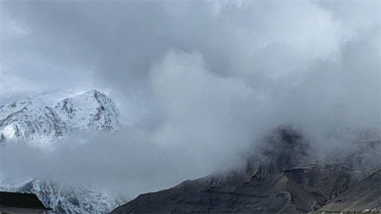 冰球突破豪华版网址动力发电机在4900米出使用现场